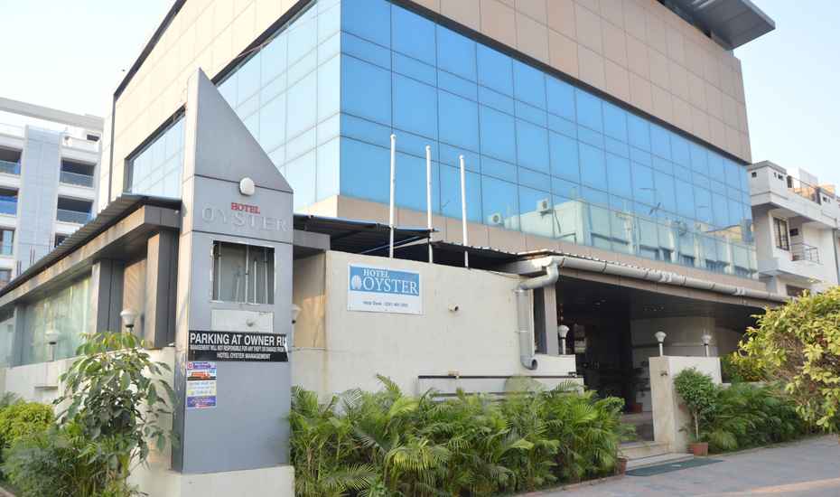 oyster_hotel.jpg