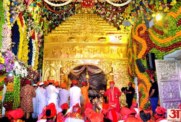 vaishno-devi-golden-gate-in-darbar_1569770611.jpeg