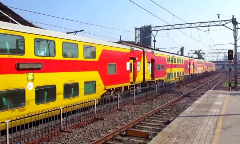 double-decker-train.jpg