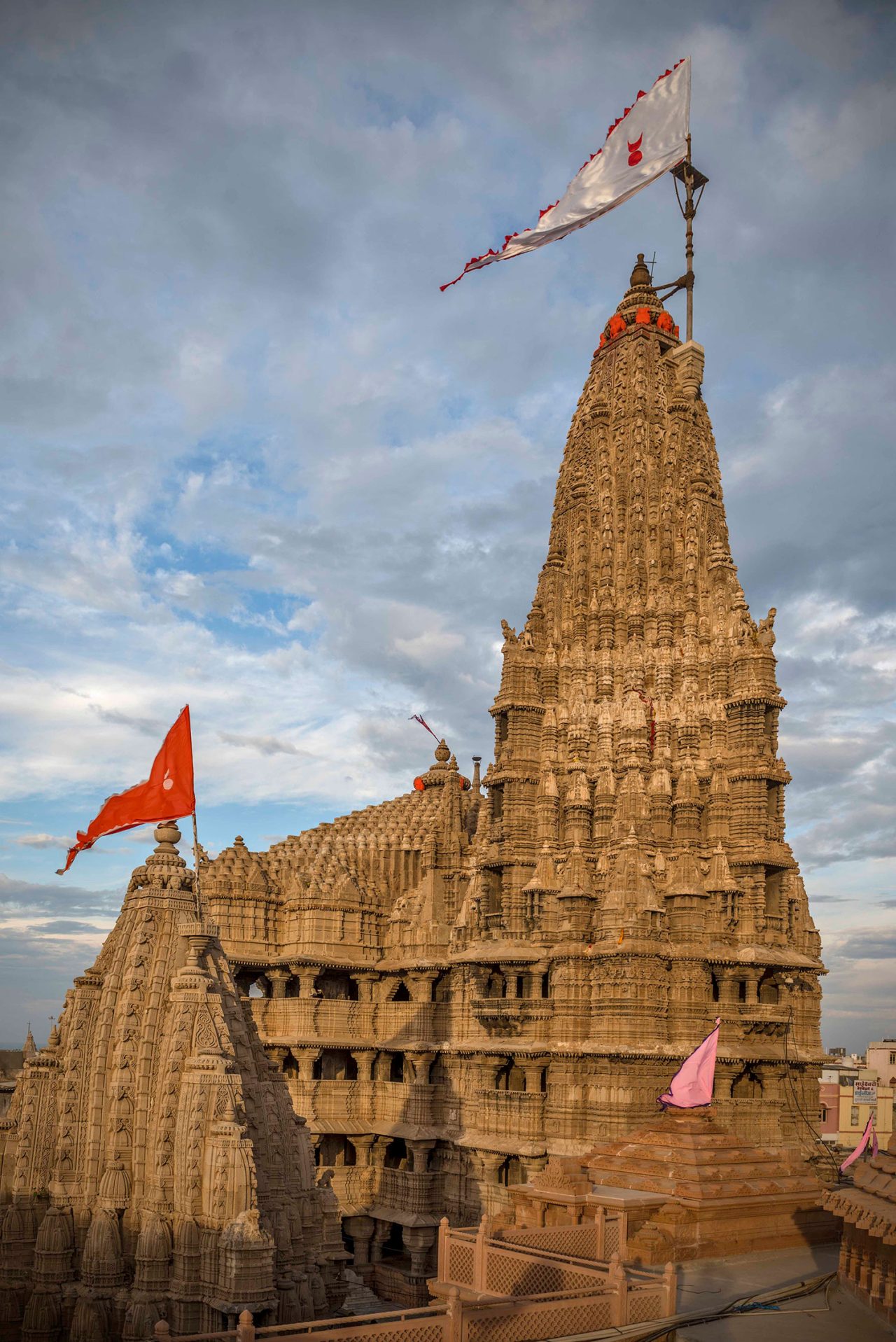 Dwarkadhish-Temple0-1280x1917.jpg